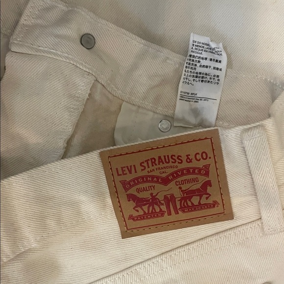 Levi’s Women’s Low Pro Straight  Cream Jeans - Picture 7 of 10